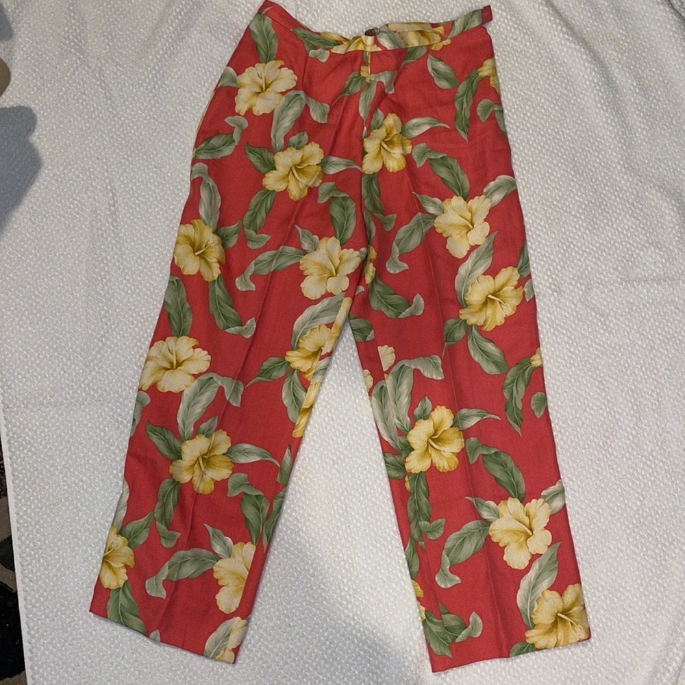 Tommy Bahama SILK💖 Capri pants Size 4